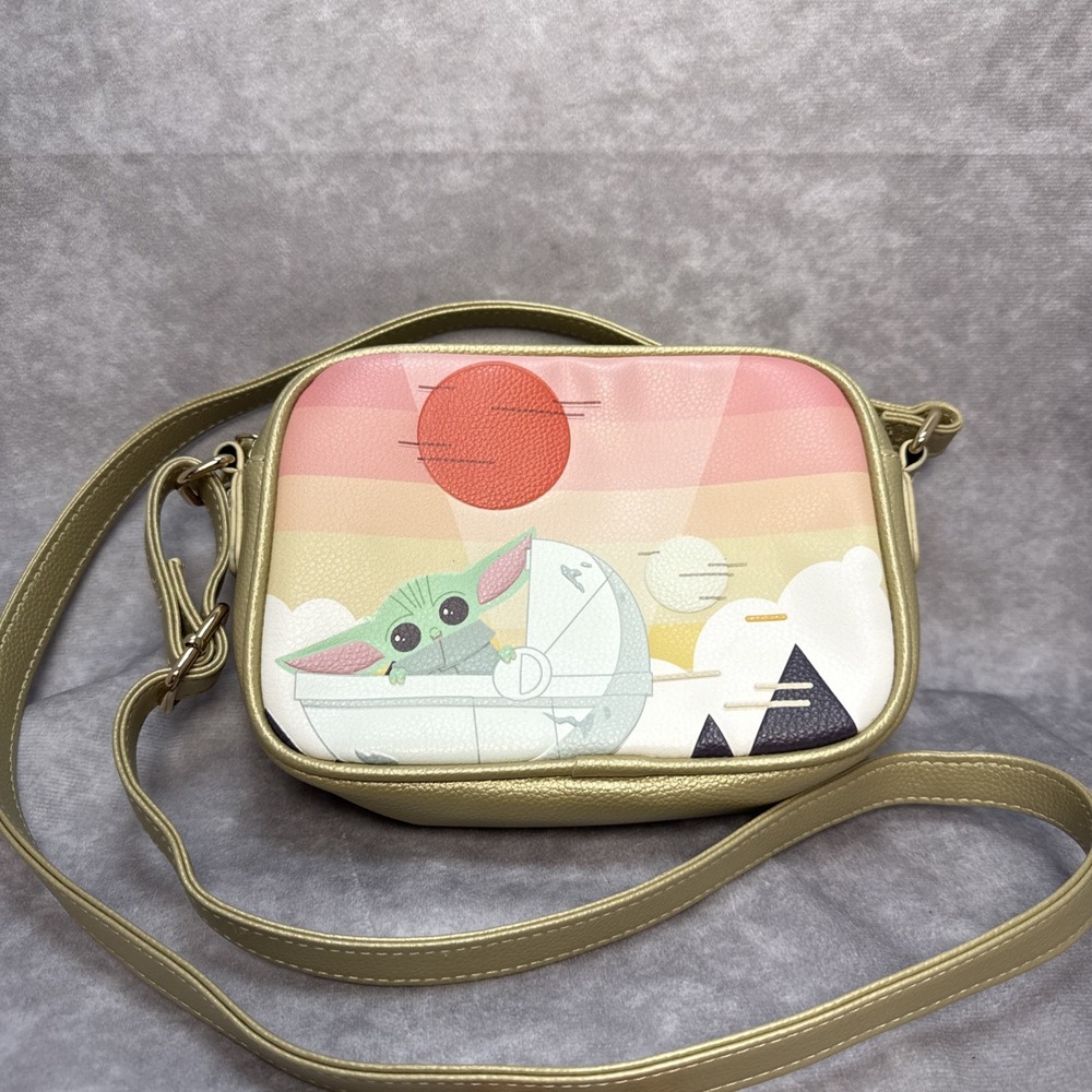 STAR WARS Dani Danielle Nicole Mandalorian BABY YODA GROGU CROSSBODY EUC